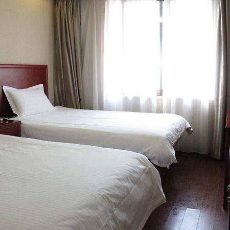 Greentree Alliance Shandong Qingdao Huangdao Zhangyanshan Road Zhongyang Hotel Kültér fotó
