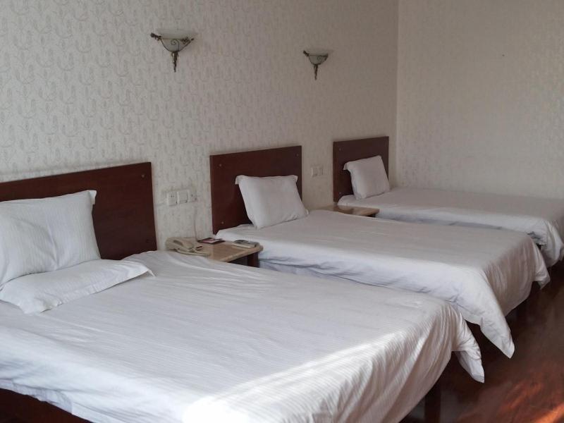 Greentree Alliance Shandong Qingdao Huangdao Zhangyanshan Road Zhongyang Hotel Kültér fotó