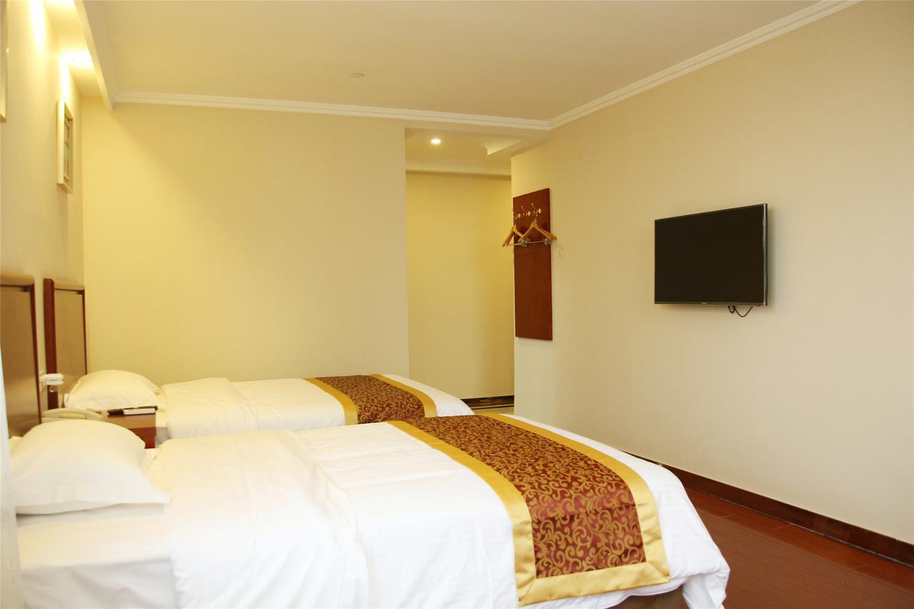 Greentree Alliance Shandong Qingdao Huangdao Zhangyanshan Road Zhongyang Hotel Kültér fotó
