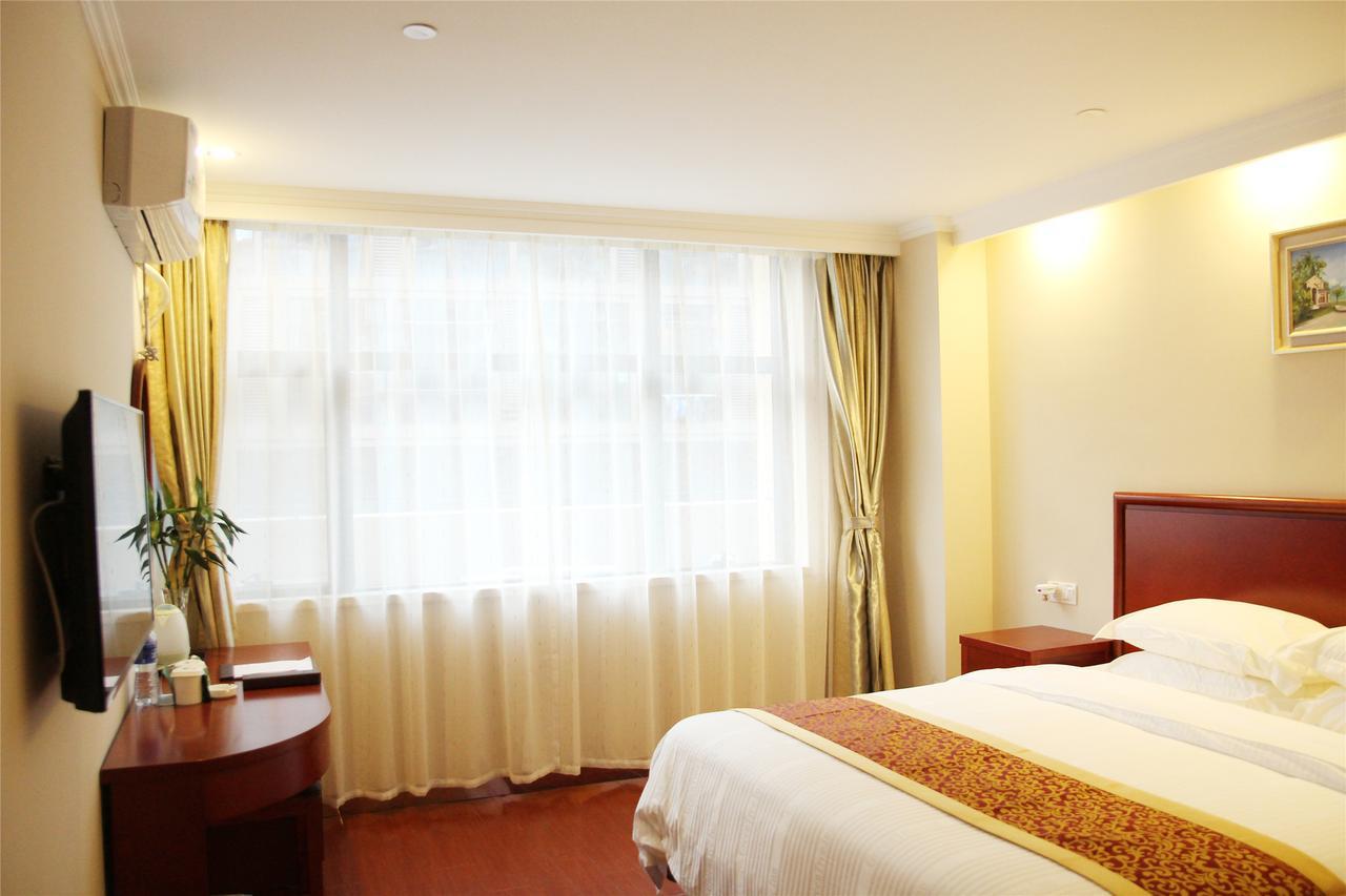 Greentree Alliance Shandong Qingdao Huangdao Zhangyanshan Road Zhongyang Hotel Kültér fotó
